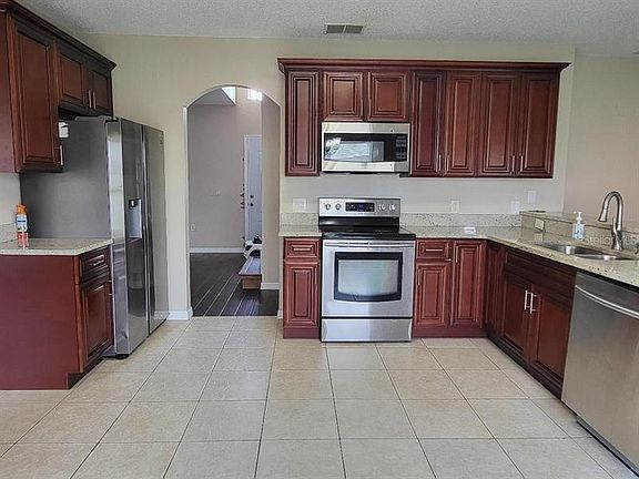 5th image of 660 Crane Dr