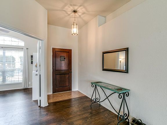 3rd image of 3903 Majestic Oak Ct