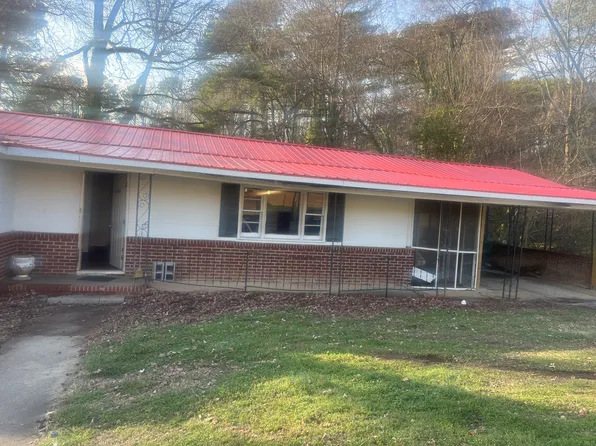 103 N West St, South Hill, VA 23970