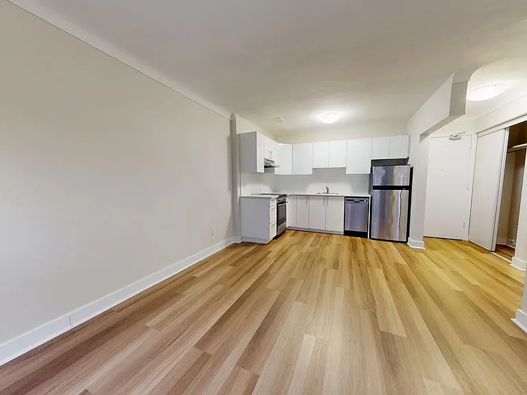 1196 Shillington Ave — Photo 17
