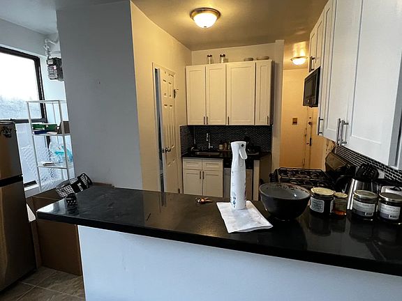 2nd image of 226 E 83rd St APT 24