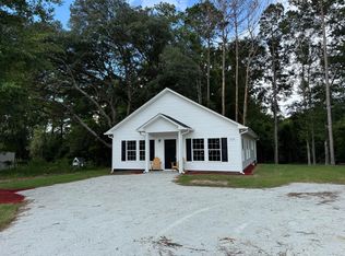 522 Miracle Dr, Eutawville, SC 29048