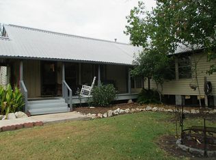 400 W Main St, Fayetteville, TX 78940