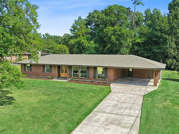 3rd image of 1355 Old Settlers Rd