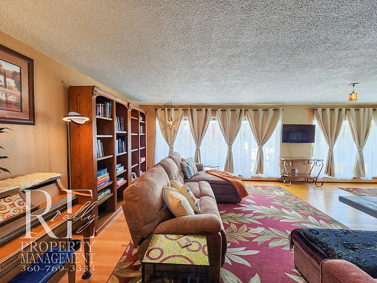 2113 Brashem Ave — Photo 17