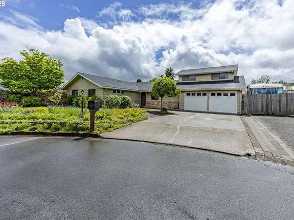 2526 34th St, Springfield, OR 97477