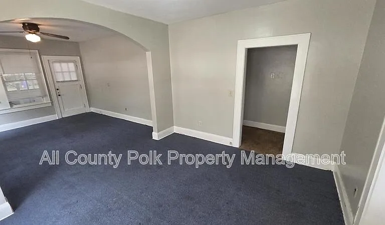 918 E Lime St #1 — Photo 6