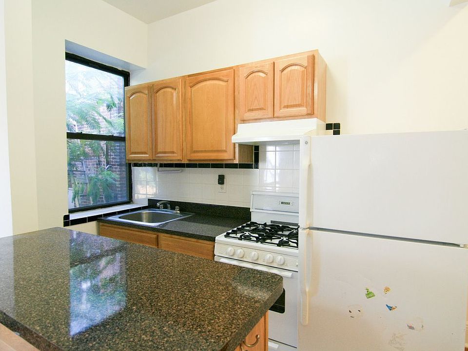 1st image of 4545 46th St APT 5C