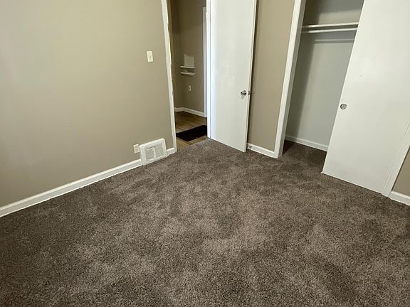 5th image of 636 Science Hill Dr