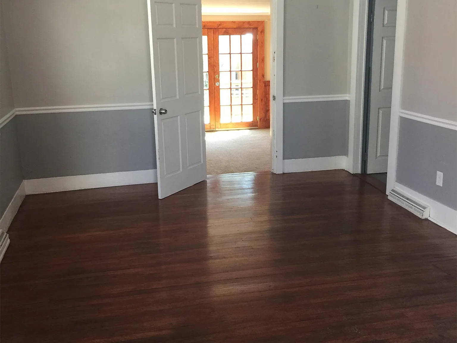 343 Gregory St (E) - 1 — Photo 2