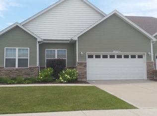 15711 Cove Cir, Plainfield, IL 60544