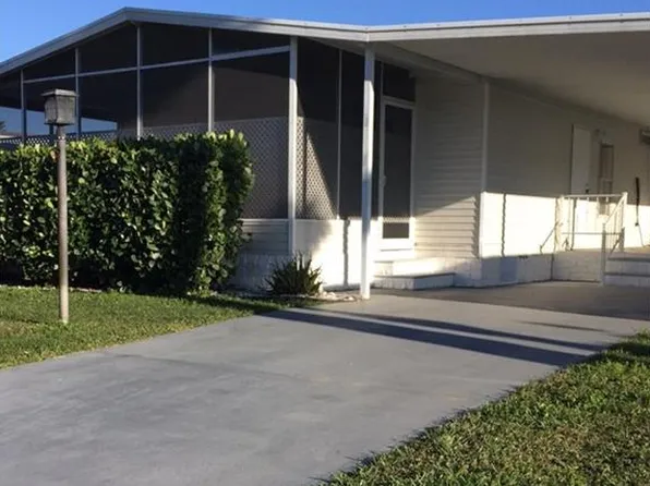 1202 Croton Dr, Barefoot Bay, FL 32976