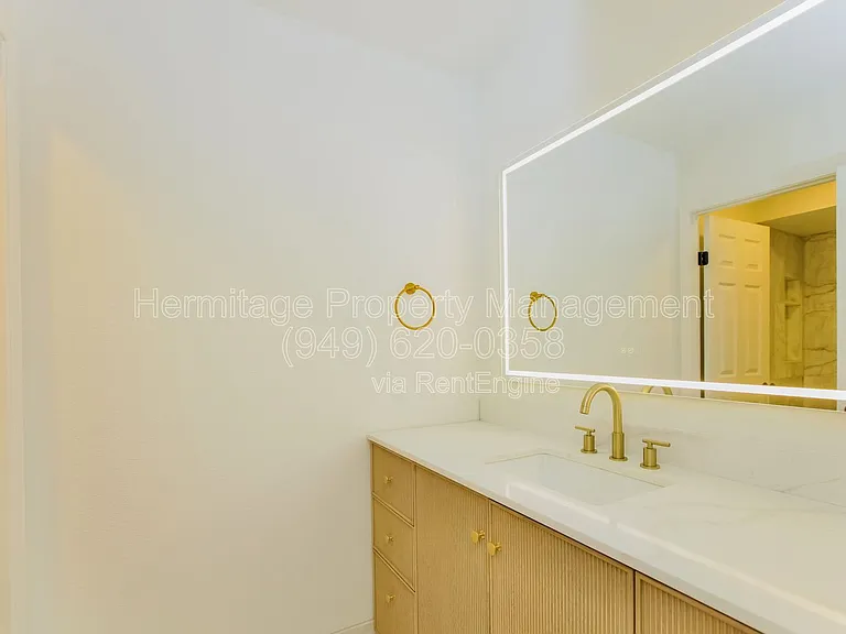 28142 Ambar — Photo 13
