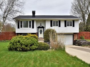 8917 White Oak Dr, Twinsburg, OH 44087