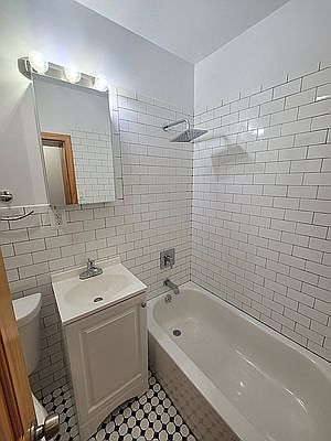 5th image of 319 E 108th St #2F