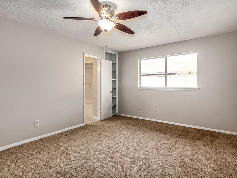 4305 Fairway St — Photo 14