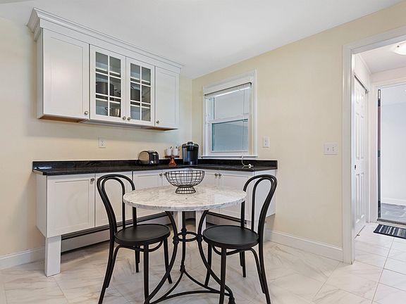 4th image of 9 Carolan Avenue