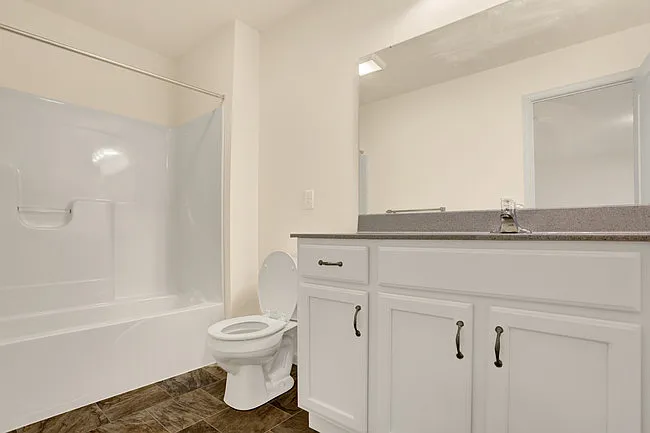 81 Simon Ct — Photo 24