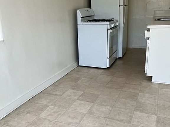 5th image of 732 S Mansfield Ave APT 313