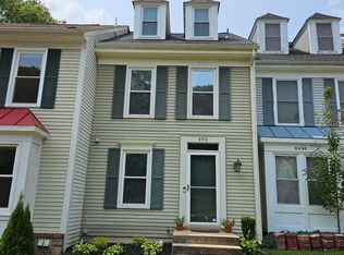 8496 Laurel Oak Dr, Springfield, VA 22153