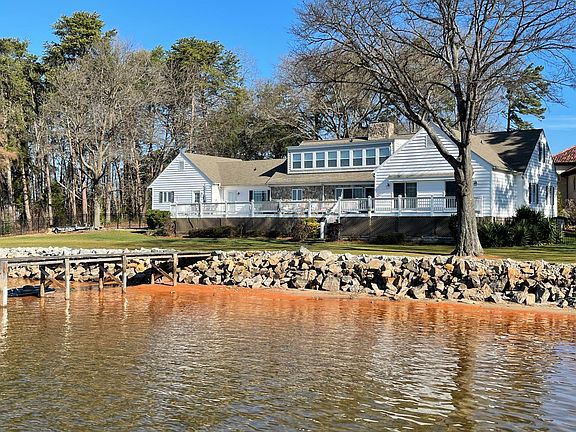 Rear Lakefront