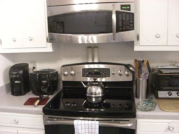 2nd image of 4341 Roswell Dr