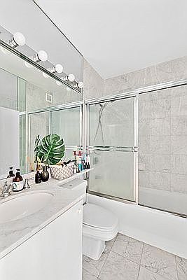 4th image of 200 E 89th St APT 8C