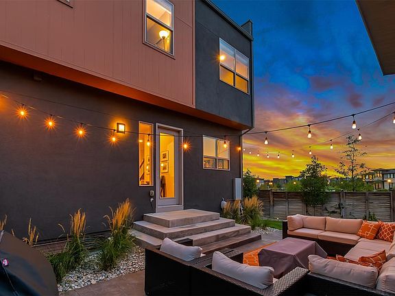3rd image of 4994 Valentia Ct
