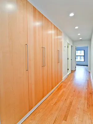 Rented by Isen & Company : Real Estate Advisors | media 12