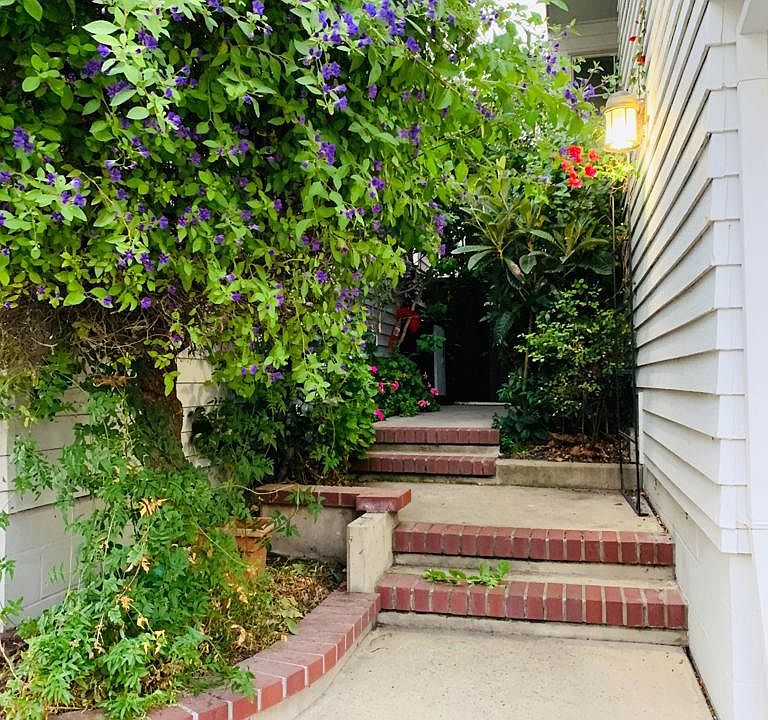 1st image of 2042 Lovell Pl