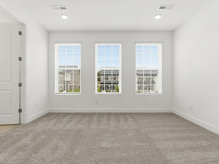 309 Lynwood Station Blvd — Photo 21