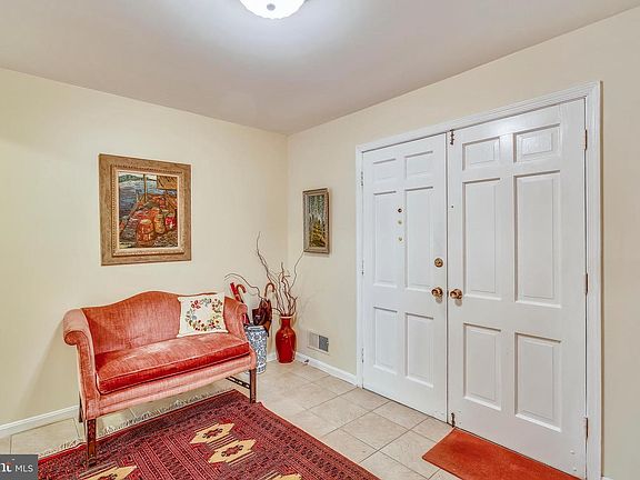 3rd image of 7 Harlow Ct