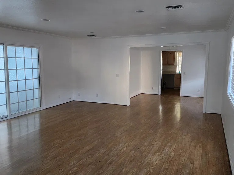 7740 Tampa Ave — Photo 7