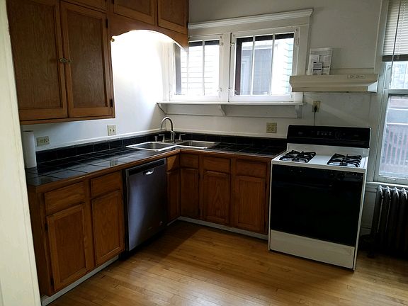 3rd image of 2533 N Saint Louis Ave #2