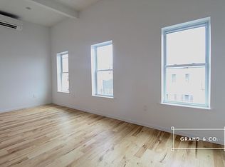 73 Newel St, Brooklyn, NY 11222