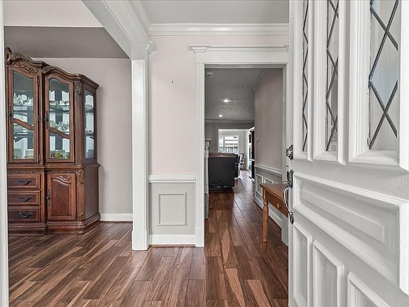 5th image of 615 Abbotswood Ct