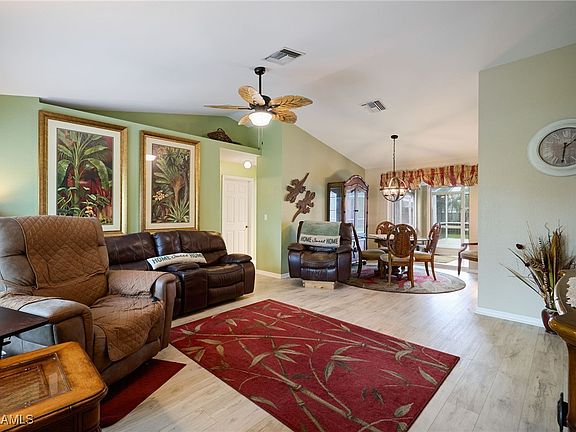 3rd image of 1711 SE 8th Ave