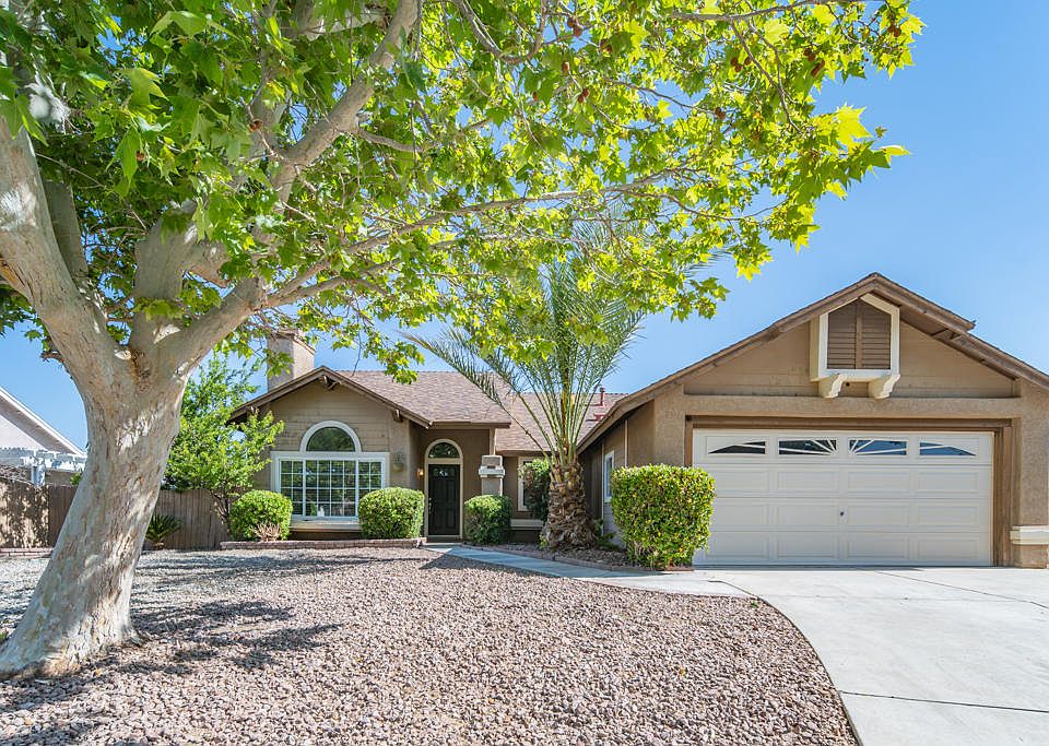 1st image of 4253 Desert Aire Ave