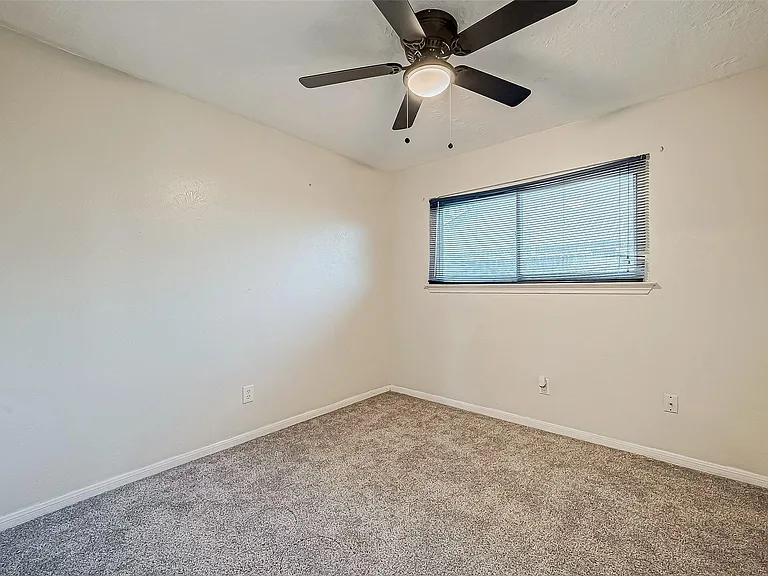 610 Bienville Ln — Photo 16
