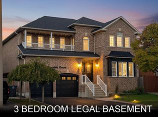 32 Courtsfield Cres, Brampton, ON L7A2E2