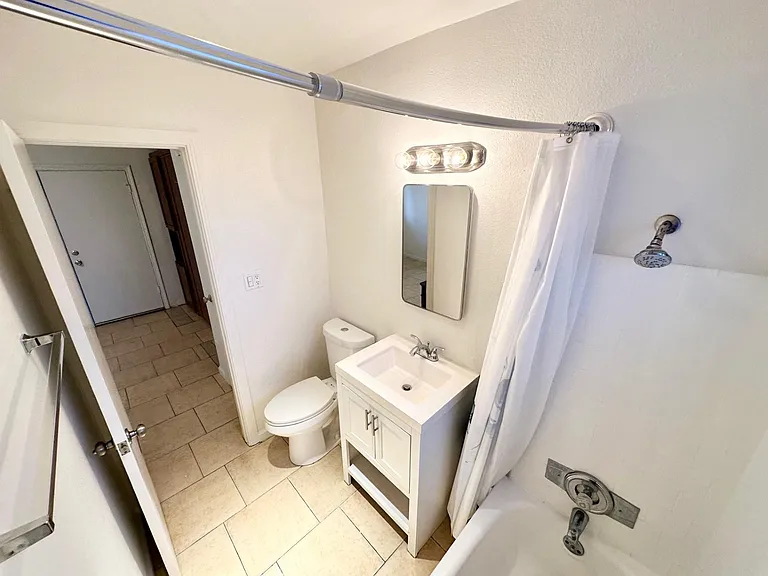 2505 Jefferson St #2 — Photo 18