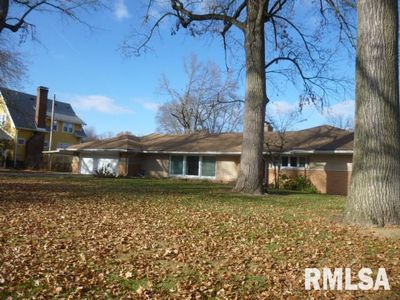 1130 W Lafayette Ave, Jacksonville, IL, 62650