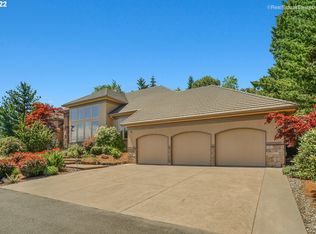 12120 SE Greiner Ln, Happy Valley, OR 97086