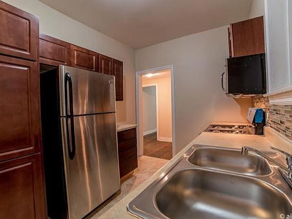 2nd image of 7746 S Cornell Ave