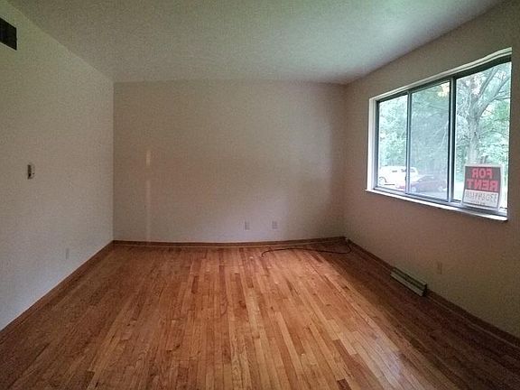 2nd image of 1154-56 Inglewood Dr