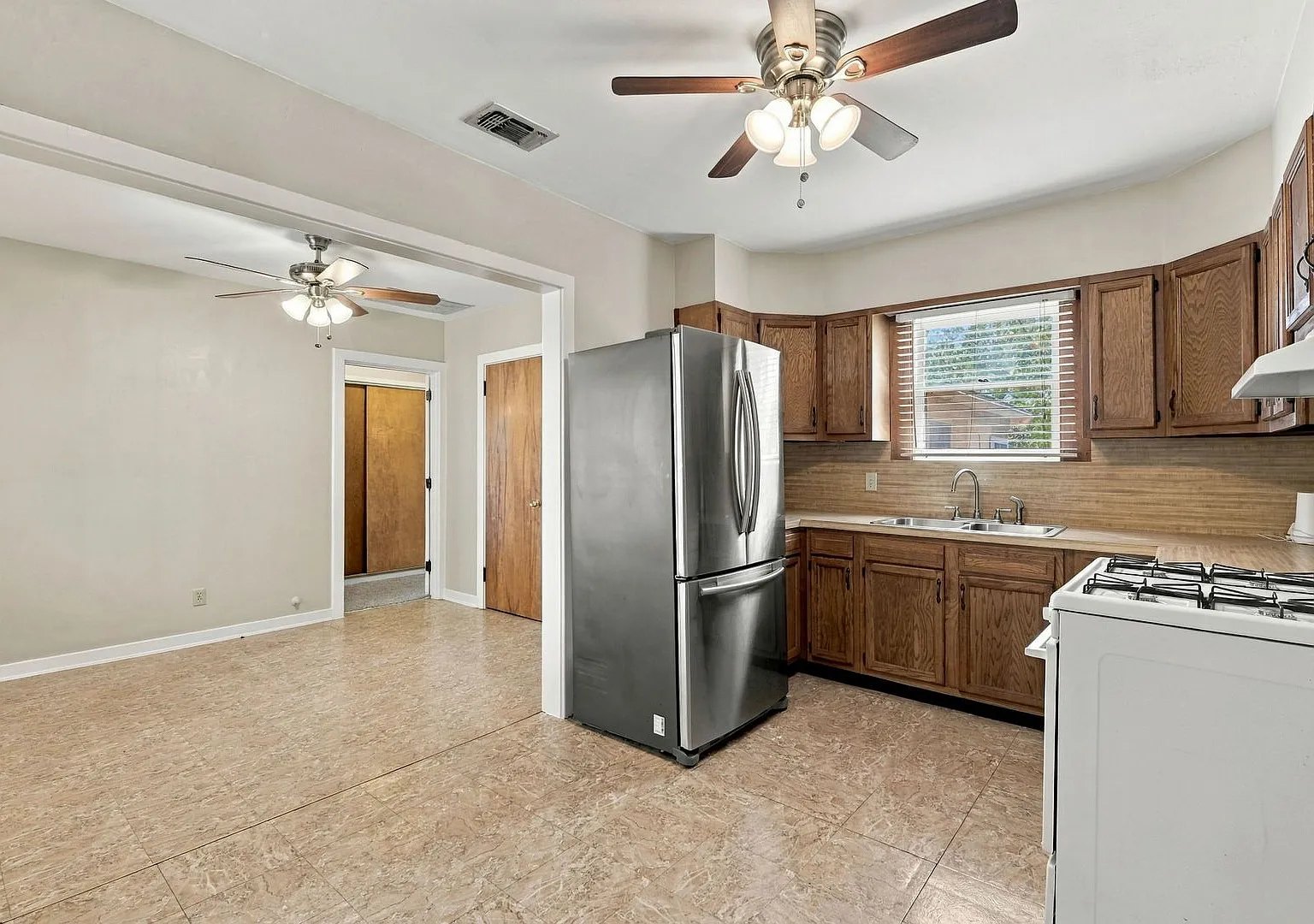 2303 Kinney Road — Photo 4