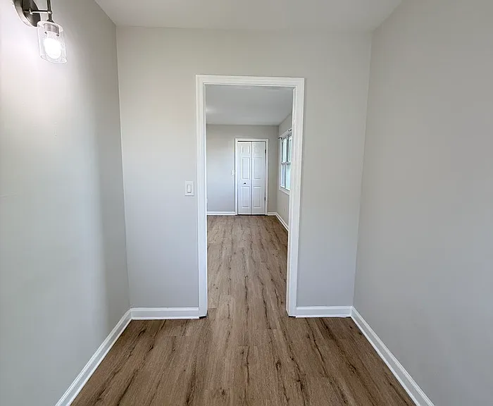 40 Eisenhower Dr — Photo 36