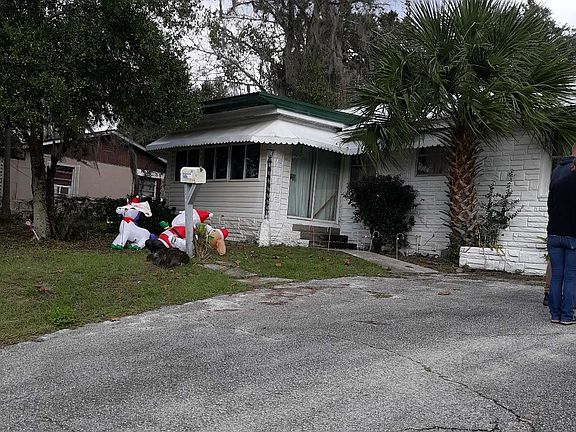 3rd image of 1367 E Duval St