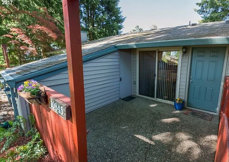 10845 SW 121st Ave — Photo 14