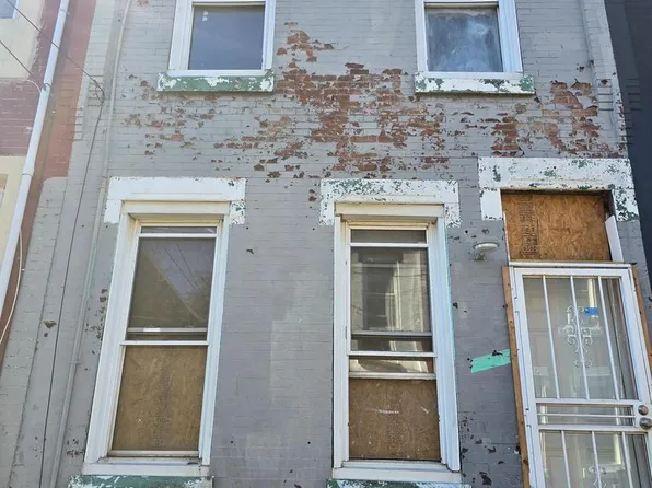 1230 W Sergeant St, Philadelphia, PA 19133